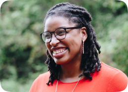 Imagem da Designer Aline Alana